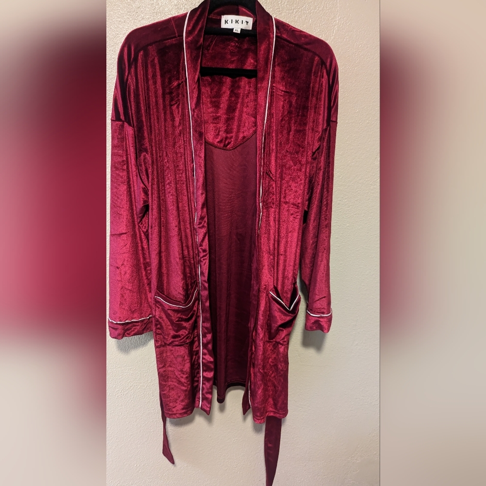 KIKIT Robe - Picture 6 of 7